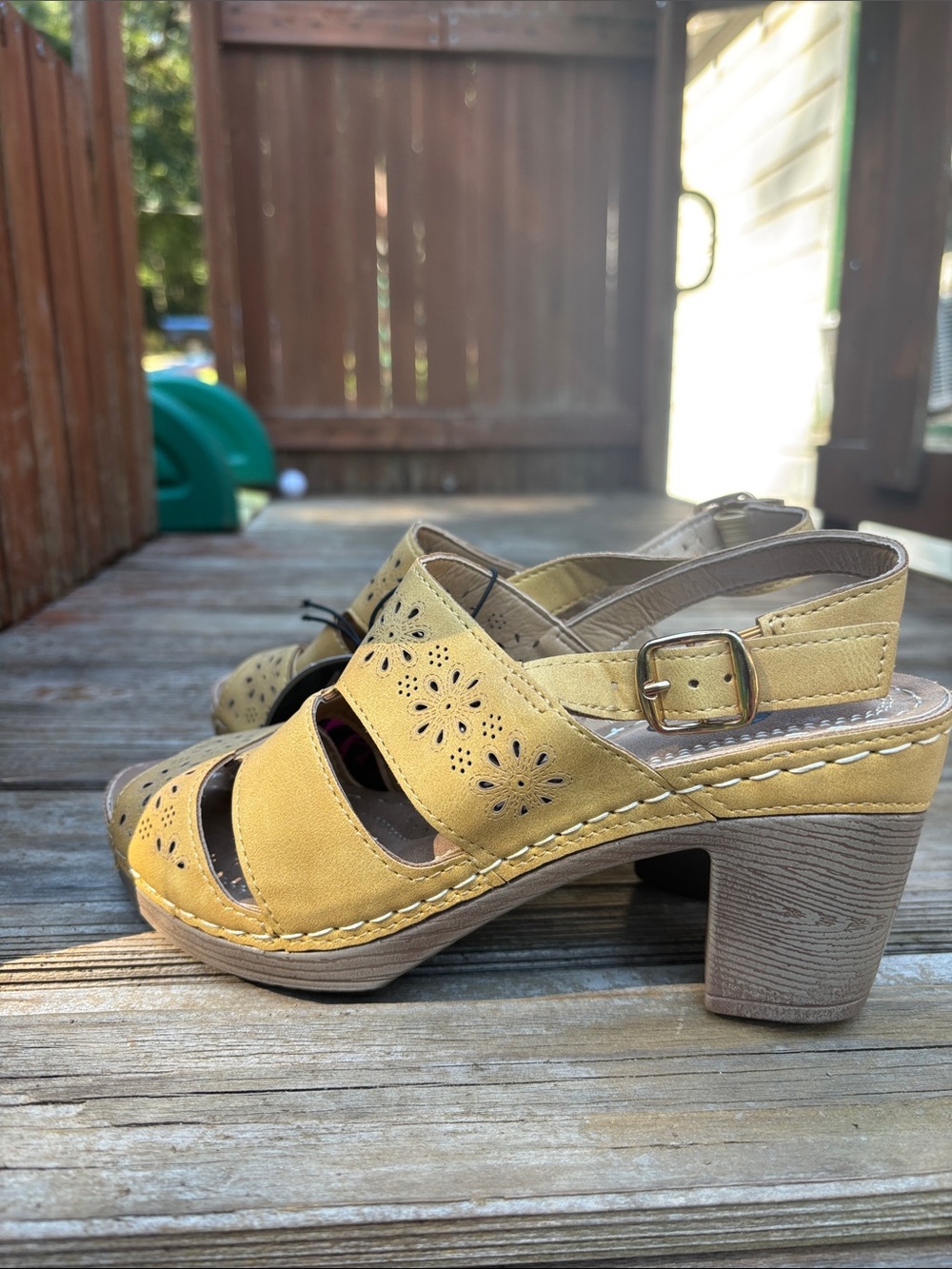 Women's Yellow Floral Cutout Slingback Heels with Block Heel - Picture 5 of 15